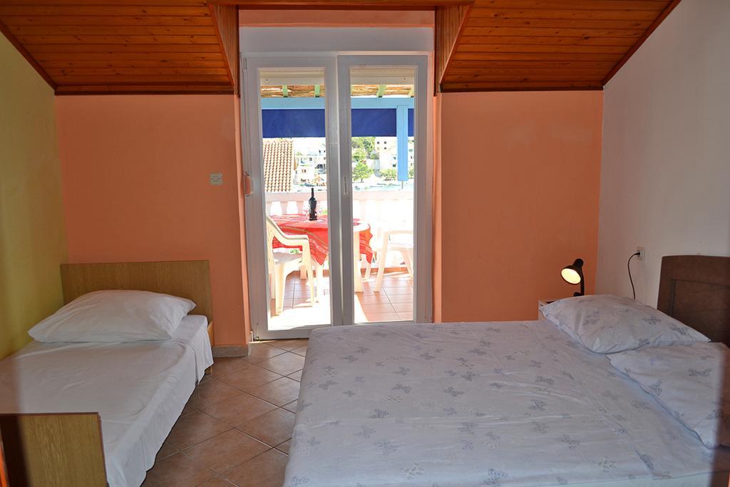 Apartmani Delfin Grebaštica Exteriör bild